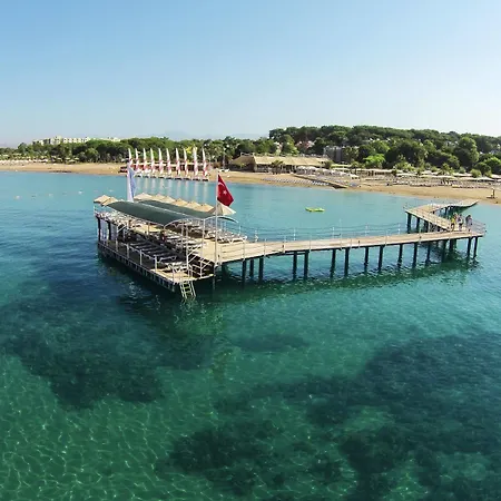 منتجع Robinson Pamfilya 4*